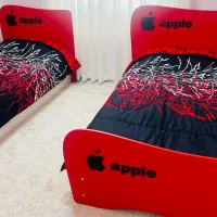 تخت نوجوان قرمز در حد نو ۲ عدد