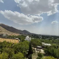 زمین-با-چشمه-اختصاصی