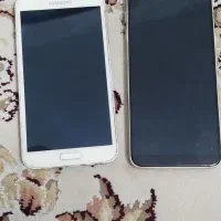 گوشی نیاز به تعمیر با کارتون