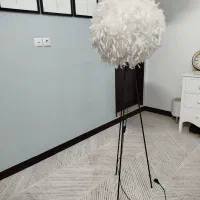 ست لوستر و آباژور زمینی مدرن پر سفید|لوستر و چراغ آویز|قم, انسجام|دیوار