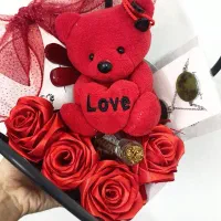 باکس و دسته گل ولنتاینی