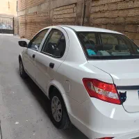 ساینا بیرنگ کم کار