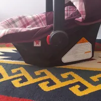 کریر نوزاد سالم و تمیز