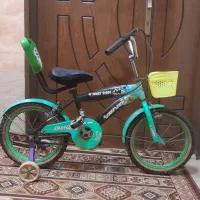دو عدد دوچرخه۱۶ همراه با کمک تایر و تکیه گاه