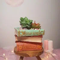 گلدان کتاب با ۲ نوع گل طبیعی