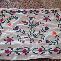دستمال آشپز خونه داخل صندوق بوده