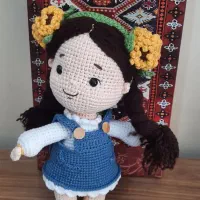 عروسک دختر دست بافت|اسباب‌بازی بچه|شیراز, ارم|دیوار