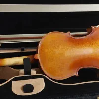 ویولن تی اف ۱۴۶ کاملا نو ۴*۴