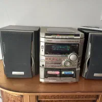 یک دستگاه ضبط کاست وسی دی  آیوا