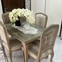 مبل و میز ناهار خوری