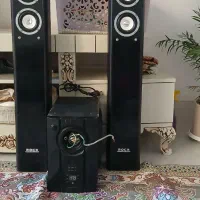 یک جفت باند و.  اسپیکر