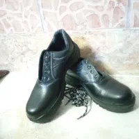 کفش کار لباس