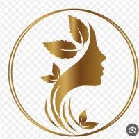 ادمین خانم برای پیج سالن زیبایی