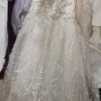 چندتا لباس عروسی فروشی