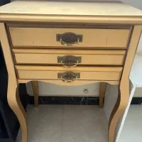 میز کنار سالنی سه کشو