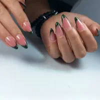 کاشت ناخن با تخفیف ویژه یلدایی