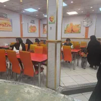 تعدادی میز وصالی دست دوم|کافی‌شاپ و رستوران|قم, عشقعلی|دیوار