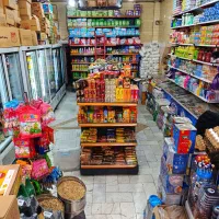 فروشنده سوپر مارکت