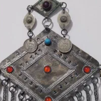 گردن آویز ورشو قاجاری|کلکسیون اشیاء عتیقه|بجستان, |دیوار