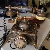 تلفن برنز قدیمی وسنگین