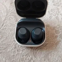 هدفون فقط یک بار استفاده شده به همراه کاور و