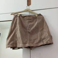 با سلام تعدادی لباس باقیمت مناسب به فروش میرسد