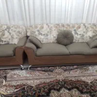 مبل راحتی هفت نفره همراه میز وسط بزرگ دو طرفه