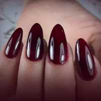 آموزش ناخن وازبعداتمام کلاس کنار خودم شروع به کار