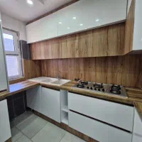 پارکینگ مسقف/بدون هیچ هزینه ای