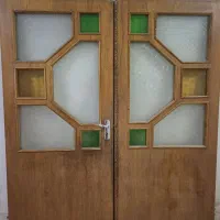 درب چوبی و پنجره آلومنیومی و درب آهنی دست دوم