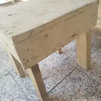 میز و چهارپایه