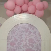 بادکنک صورتی آماده
