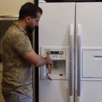 تعمیرات یخچال نواروشارژ وگاز یخچال درمحل..