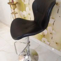 یک صندلی اپن نو چرم  ویک عدد صندلی اپن فرفورژه|صندلی و نیمکت|شیراز, قدوسی شرقی|دیوار