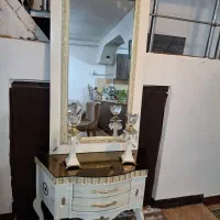 اینه و شمعدون کنسول