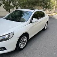 جک J5 اتوماتیک 1800cc، مدل ۱۳۹۴