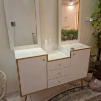 کنسول میز اینه