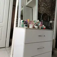 میز آرایش|آینه|نیشابور, گنبد سبز|دیوار