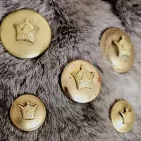 (دگمه های تاج دار)|کلکسیون و سرگرمی|پردیس, فاز ۱۱|دیوار