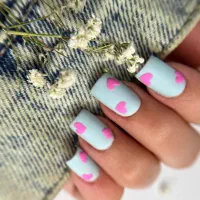 خدمات ترمیم و کاشت ناخن