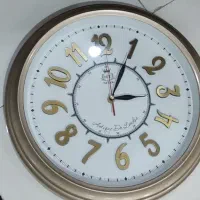 ساعت دیواری کاملا نو