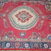 یک عدد فرش دستی