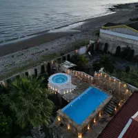 اجاره ویلا استخردار ساحلی اول دریا لب اب اب آب|اجارهٔ کوتاه‌مدت ویلا و باغ|رامسر, |دیوار