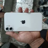 ایفون 11نرمال