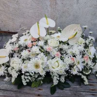 دسته گل طبیعی تازه و سرحال مناسب مراسمات