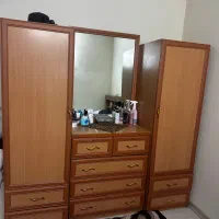 دو عدد کمد با میز توالت با ایینه