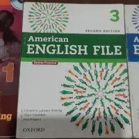 سه کتاب زبان انگلیسی در توضیحات توضیح دادم