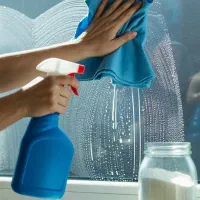 شیشه‌ات رو دیگه تمیز نگه دار|مواد شوینده و دستمال کاغذی|تهران, آذربایجان|دیوار