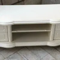 میز تلویزیون شیک و تمیز رنگ صدفی