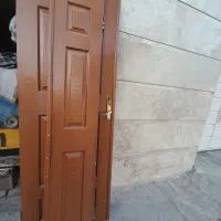 درب چوبی در حد نو
